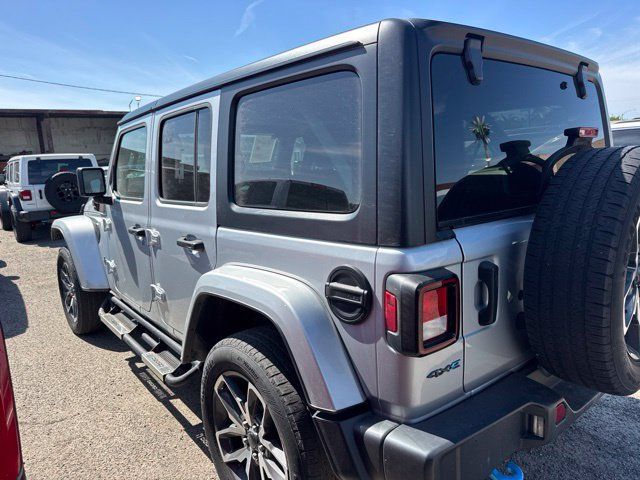 Used 2024 Jeep Wrangler Unlimited w/ Convenience Group AWD/4WD image 8