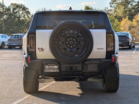 Used 2024 GMC Hummer EV 2X w/ LPO, Sport Package image 8