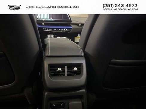 New 2026 Cadillac Optiq V image 20