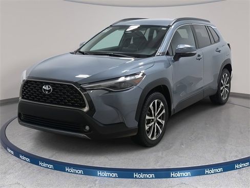 Certified 2024 Toyota Corolla Cross XLE image 2