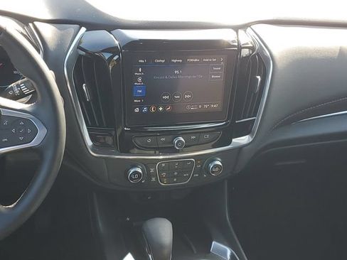 Certified 2023 Chevrolet Traverse LT FWD image 15