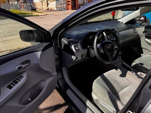 Used 2011 Toyota Corolla LE FWD image 8
