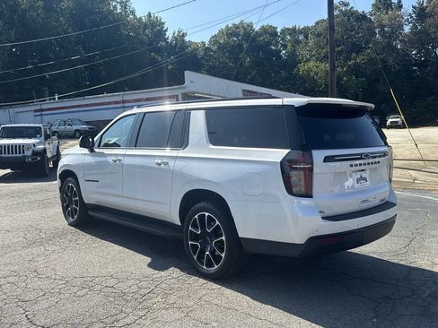 Used 2023 Chevrolet Suburban RST w/ Luxury Package AWD/4WD image 5
