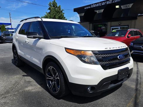 Used 2015 Ford Explorer Sport w/ Equipment Group 401A AWD/4WD image 39
