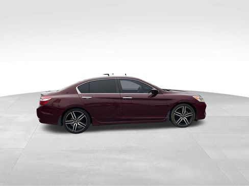 Used 2016 Honda Accord Sport image 4