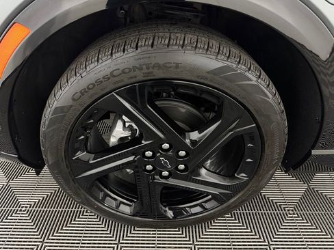 Used 2024 Chevrolet Equinox EV RS image 11