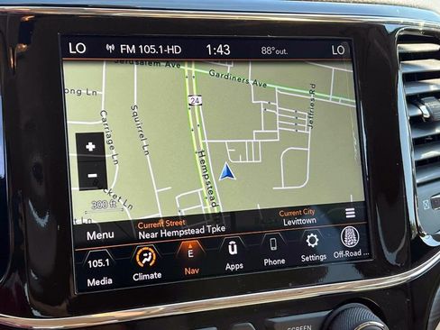 Certified 2022 Jeep Grand Cherokee Laredo E AWD/4WD image 31