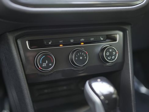 Used 2024 Volkswagen Tiguan S image 16