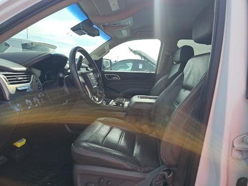 Used 2018 GMC Yukon XL Denali image 3