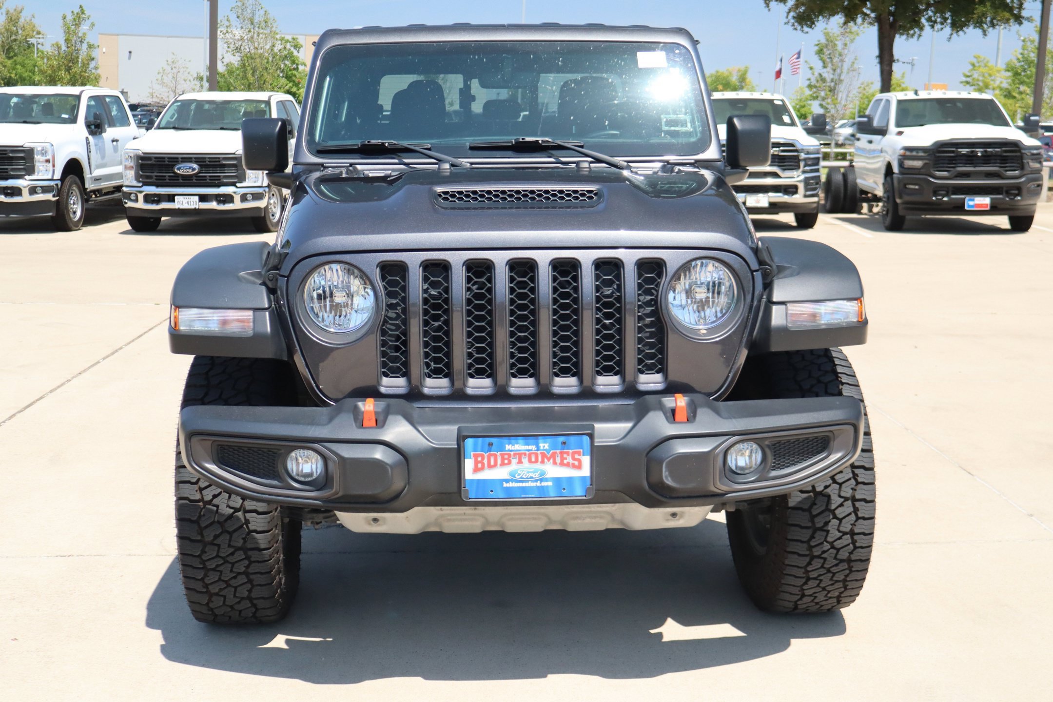 Used 2023 Jeep Gladiator Mojave w/ Trailer Tow Package AWD/4WD image 12