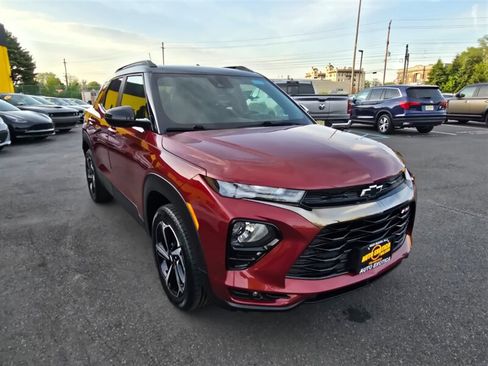Used 2023 Chevrolet TrailBlazer RS w/ Convenience Package AWD/4WD image 4