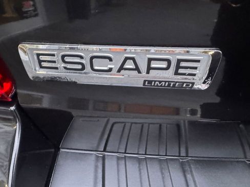 Used 2011 Ford Escape Limited w/ 302A Rapid Spec Order Code image 11