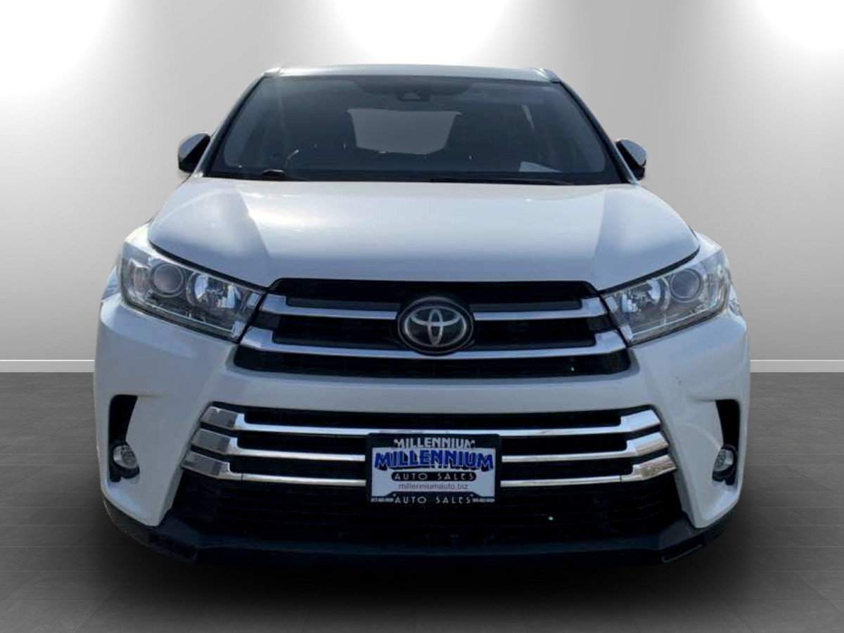 Used 2019 Toyota Highlander Limited AWD/4WD image 2