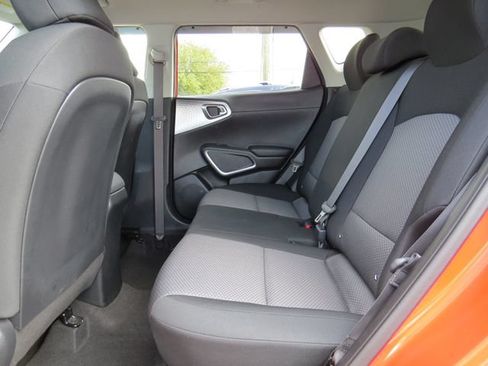 Used 2021 Kia Soul LX FWD image 12