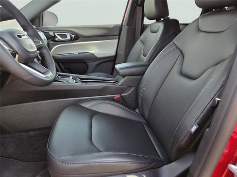 New 2026 Jeep Compass Limited image 16