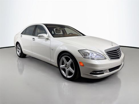 Used 2012 Mercedes-Benz S 550 4MATIC image 3