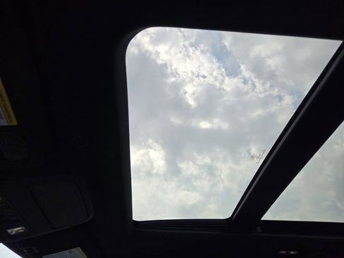 Certified 2022 Ford Explorer King Ranch w/ Technology Package image 23