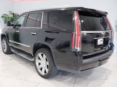 Used 2015 Cadillac Escalade Premium AWD/4WD image 5