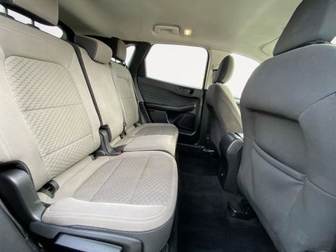 Used 2022 Ford Escape SE image 14