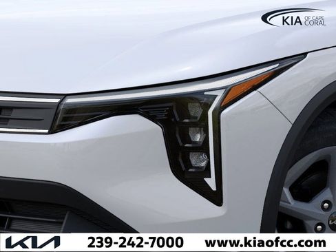 New 2025 Kia K4 LXS image 10