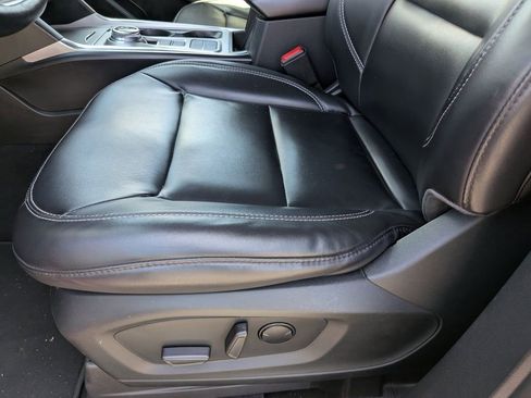 Used 2021 Ford Explorer XLT w/ Equipment Group 202A image 21