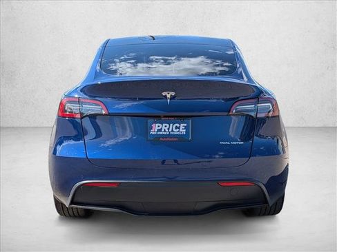 Used 2022 Tesla Model Y Long Range AWD/4WD image 7