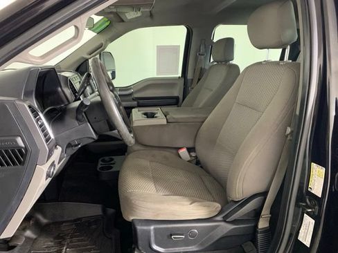 Used 2017 Ford F250 XLT w/ XLT Premium Package AWD/4WD image 16