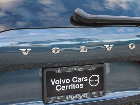 New 2026 Volvo XC60 B5 Ultra w/ Climate Package PRO image 10