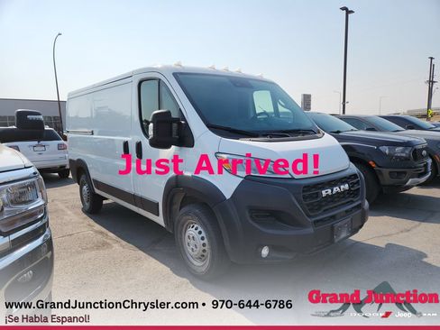 Used 2025 RAM ProMaster 2500 w/ Convenience Group FWD image 1