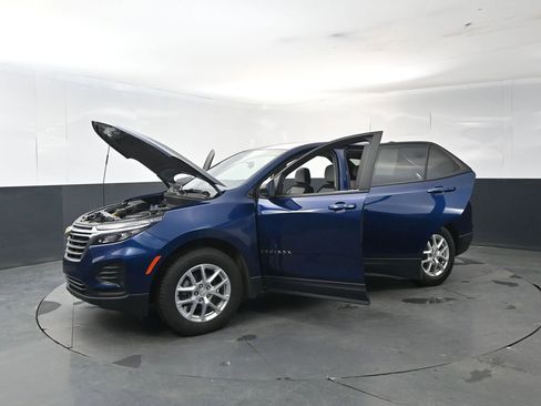 Used 2023 Chevrolet Equinox LS w/ LS Convenience Package AWD/4WD image 20