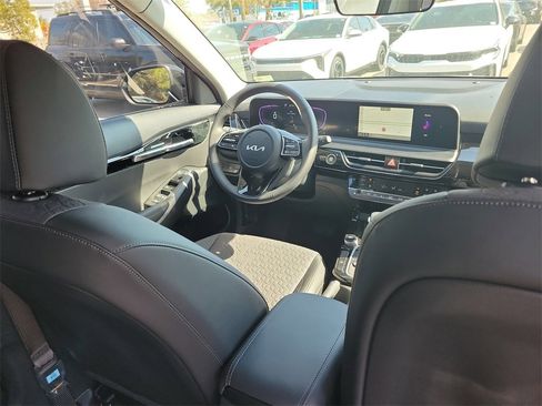 New 2026 Kia Seltos S image 13