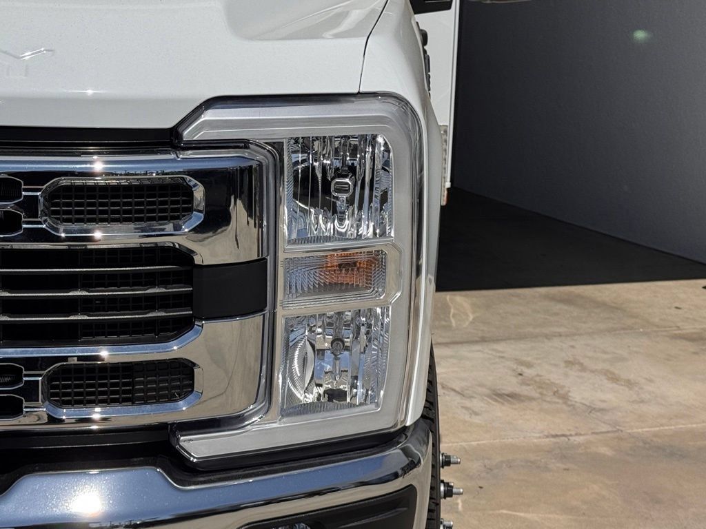New 2025 Ford F350 XL w/ XL Chrome Package AWD/4WD image 8