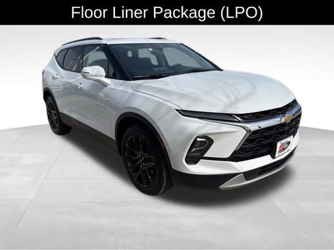 Certified 2023 Chevrolet Blazer LT w/ Sound & Technology Package AWD/4WD image 4