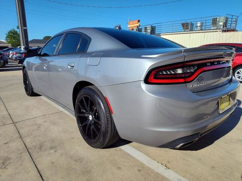 Used 2015 Dodge Charger SXT image 6