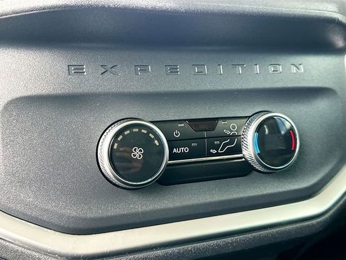 Used 2025 Ford Expedition Max Active image 26