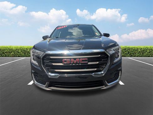 Used 2024 GMC Terrain SLE AWD/4WD image 10