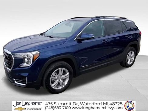Certified 2023 GMC Terrain SLE w/ Driver Convenience Package image 4