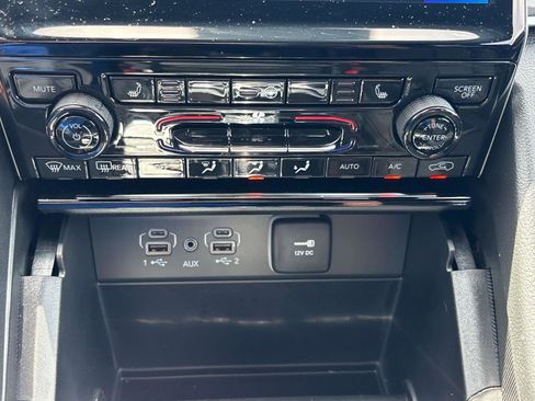 New 2025 Jeep Grand Cherokee Limited w/ MOPAR Finishing Package image 12