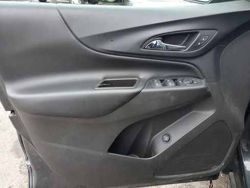 Certified 2019 Chevrolet Equinox LT w/ Sun & Navigation Package image 24