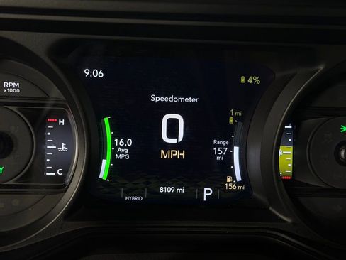 Used 2025 Jeep Wrangler Unlimited Sahara w/ Safety Group image 18