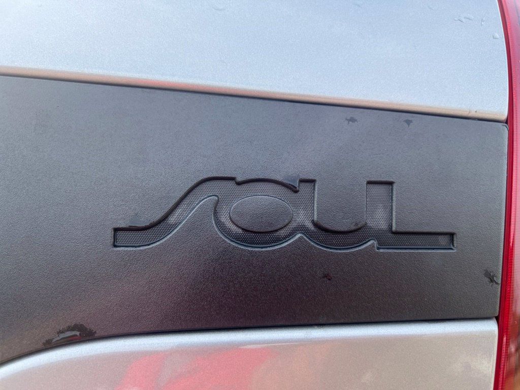 Used 2022 Kia Soul LX w/ Technology Package FWD image 28