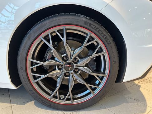 Used 2025 Chevrolet Corvette Stingray Premium Conv w/ Z51 Performance Package image 22