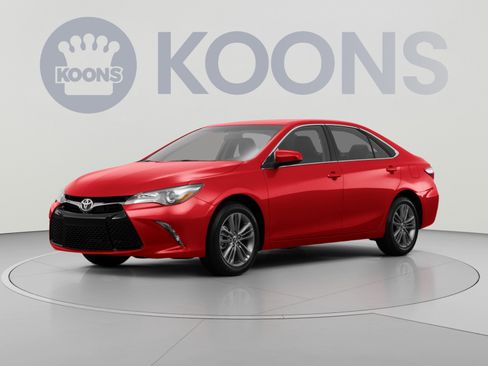 Used 2017 Toyota Camry SE FWD image 1