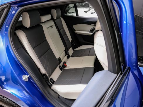 Used 2025 BMW X2 xDrive28i image 38