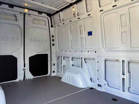New 2025 Mercedes-Benz Sprinter 2500 image 25