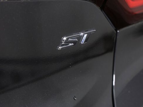 Certified 2024 Buick Encore GX Sport Touring image 8