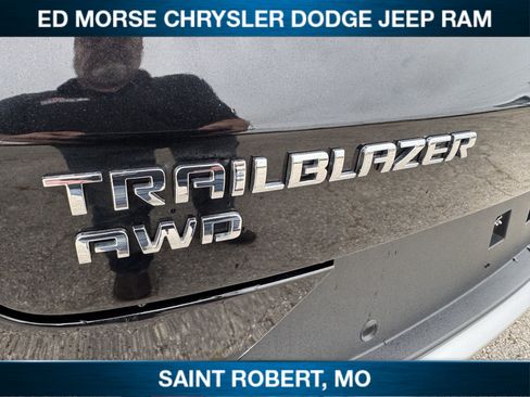 Used 2021 Chevrolet TrailBlazer LT w/ Convenience Package AWD/4WD image 10