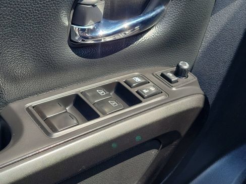 Used 2021 Nissan Titan PRO-4X w/ Pro-4x Convenience Package AWD/4WD image 31