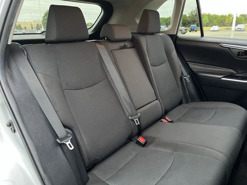Used 2020 Toyota RAV4 LE AWD/4WD image 26