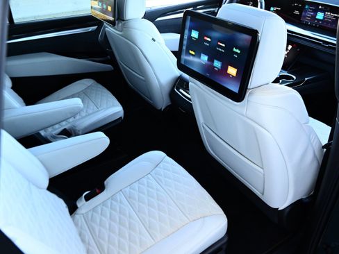 Used 2026 Cadillac Escalade V image 42